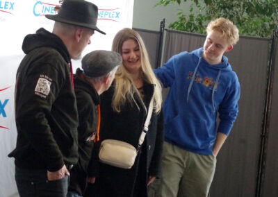 Autogrammstunde Cineplex Goslar mit Santiago Ziesmer Martin Bolik und Erik Elias Bolik