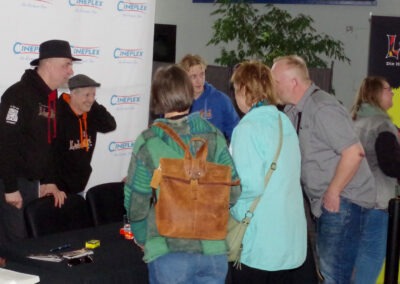 Autogrammstunde Cineplex Goslar mit Santiago Ziesmer Martin Bolik und Erik Elias Bolik