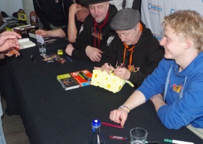 Autogrammstunde Cineplex Goslar mit Santiago Ziesmer Martin Bolik und Erik Elias Bolik
